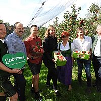 Genuss-Apfelfest im  Apfeldorf Puch und Erlebnisfahrt