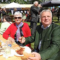 Blütenfest im Apfeldorf Puch